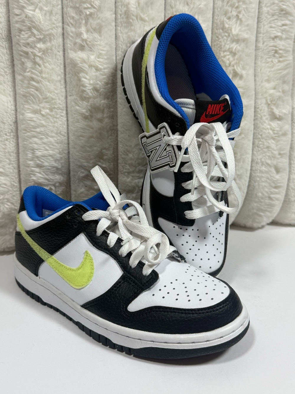 Nike Youth Dunk Low Signal Blue Lemon Twist. Size 5 youth
